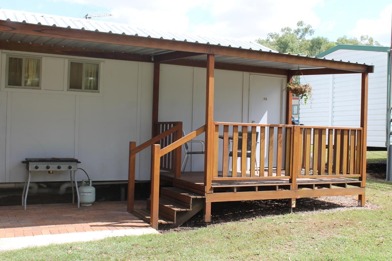 Oakridge Motel Tourist Park Oakey Exterior photo